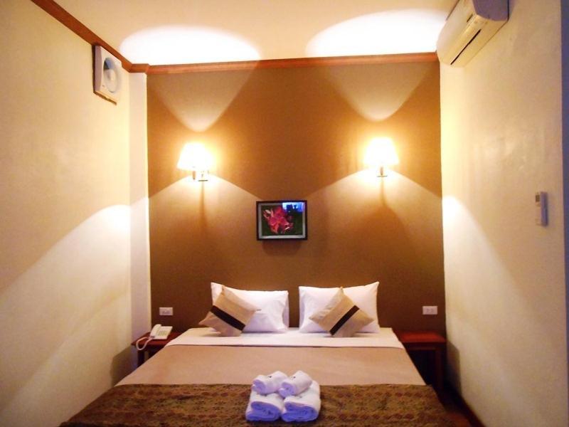 Phonethip Plaza Hotel Вьентьян Экстерьер фото