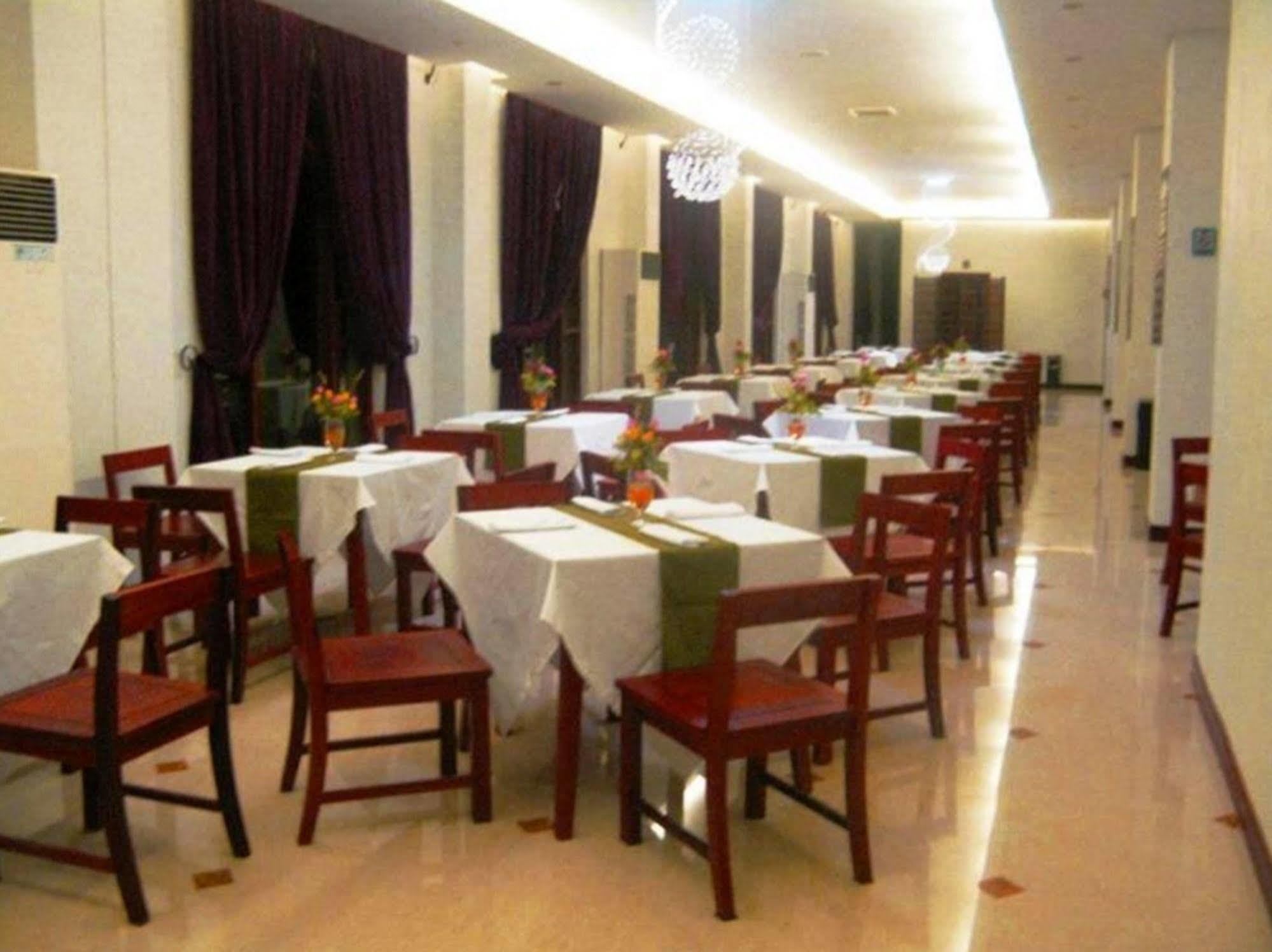 Phonethip Plaza Hotel Вьентьян Экстерьер фото